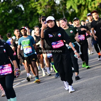 Runner Photo 4142387