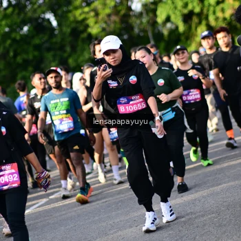 Runner Photo 4142388