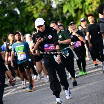 Runner Photo 4142389