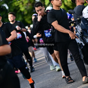 Runner Photo 4142398