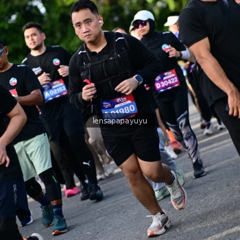 Runner Photo 4142399