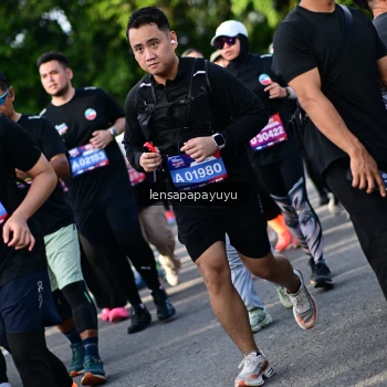 Runner Photo 4142401
