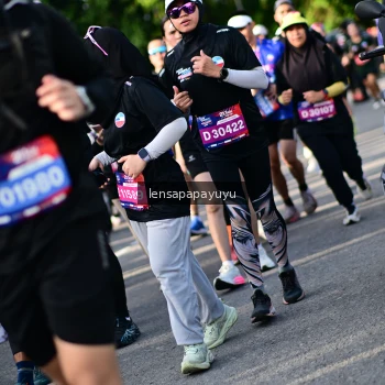 Runner Photo 4142404