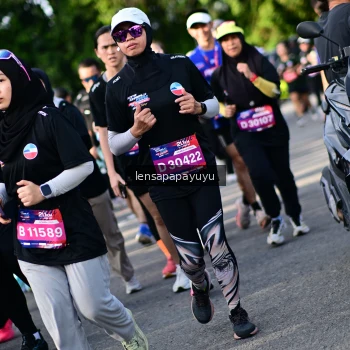 Runner Photo 4142407