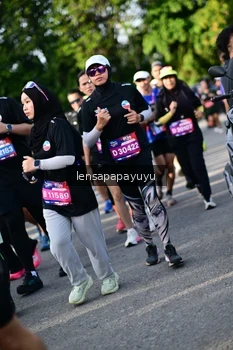 Runner Photo 4142409