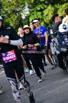 Runner Photo 4142410