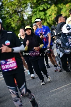 Runner Photo 4142411