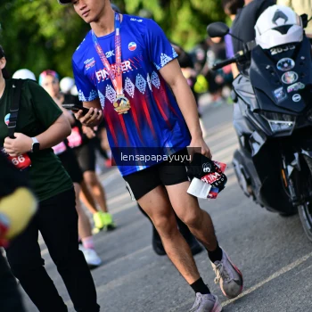 Runner Photo 4142421