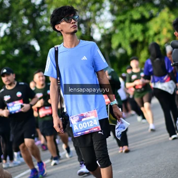 Runner Photo 4142423