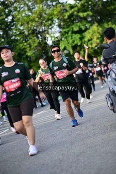 Runner Photo 4142424
