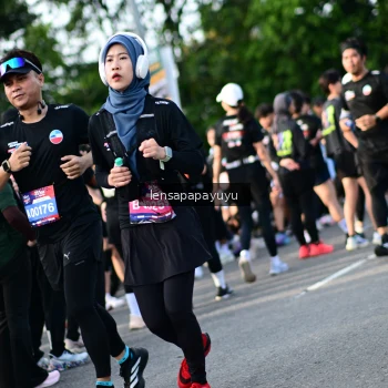 Runner Photo 4142447