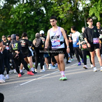Runner Photo 4142448