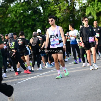 Runner Photo 4142449