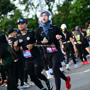 Runner Photo 4142450