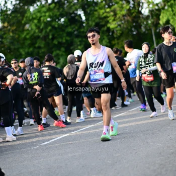 Runner Photo 4142451