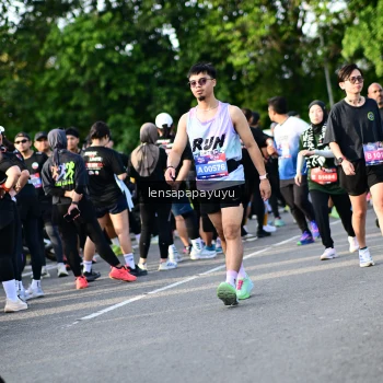 Runner Photo 4142452