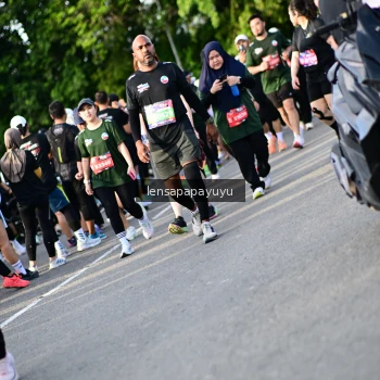 Runner Photo 4142457