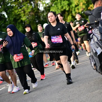 Runner Photo 4142460