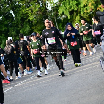 Runner Photo 4142461