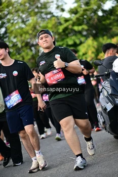 Runner Photo 4142470