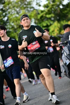 Runner Photo 4142471