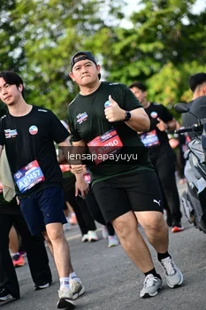 Runner Photo 4142473