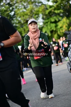 Runner Photo 4142481