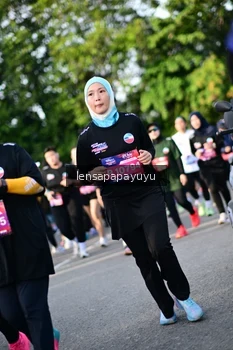Runner Photo 4142486