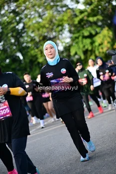 Runner Photo 4142488