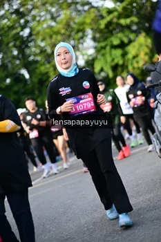 Runner Photo 4142489