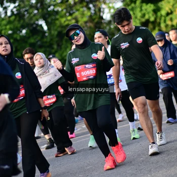 Runner Photo 4142499