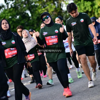 Runner Photo 4142501