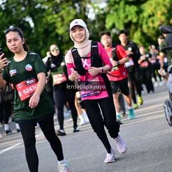 Runner Photo 4142536