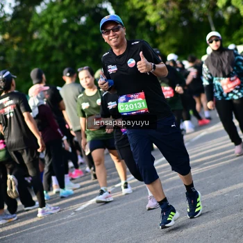 Runner Photo 4142548