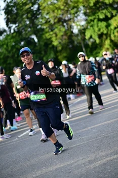 Runner Photo 4142553