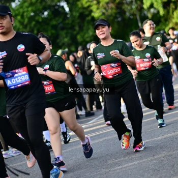 Runner Photo 4142570