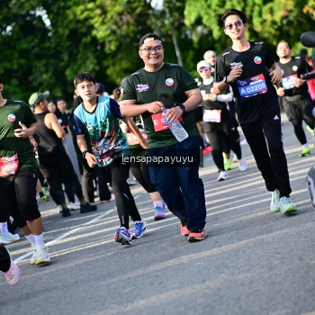 Runner Photo 4142576