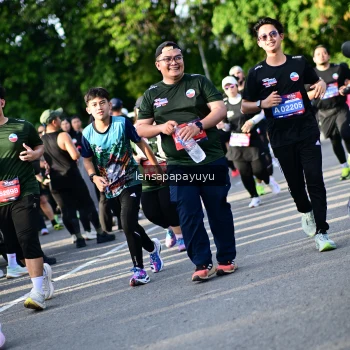 Runner Photo 4142577