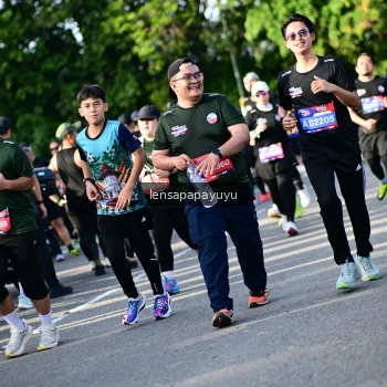 Runner Photo 4142579