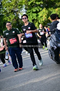 Runner Photo 4142585