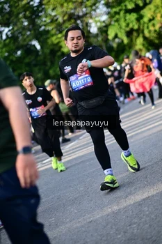 Runner Photo 4142590