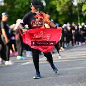 Runner Photo 4142591