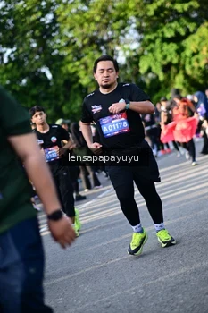 Runner Photo 4142592
