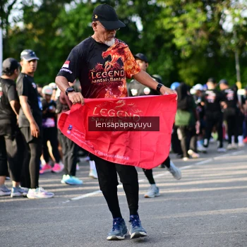Runner Photo 4142595