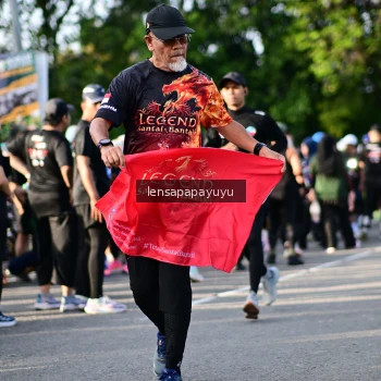Runner Photo 4142596