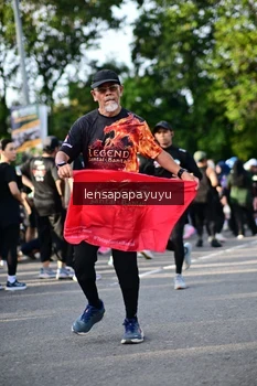 Runner Photo 4142597