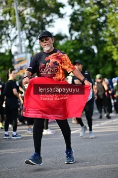 Runner Photo 4142598