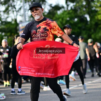 Runner Photo 4142599