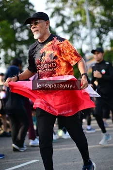 Runner Photo 4142607