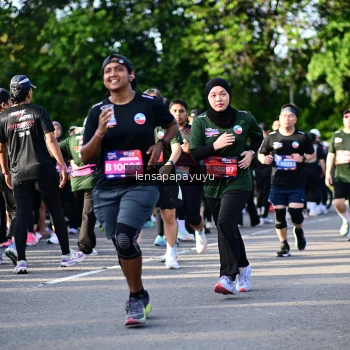 Runner Photo 4142610